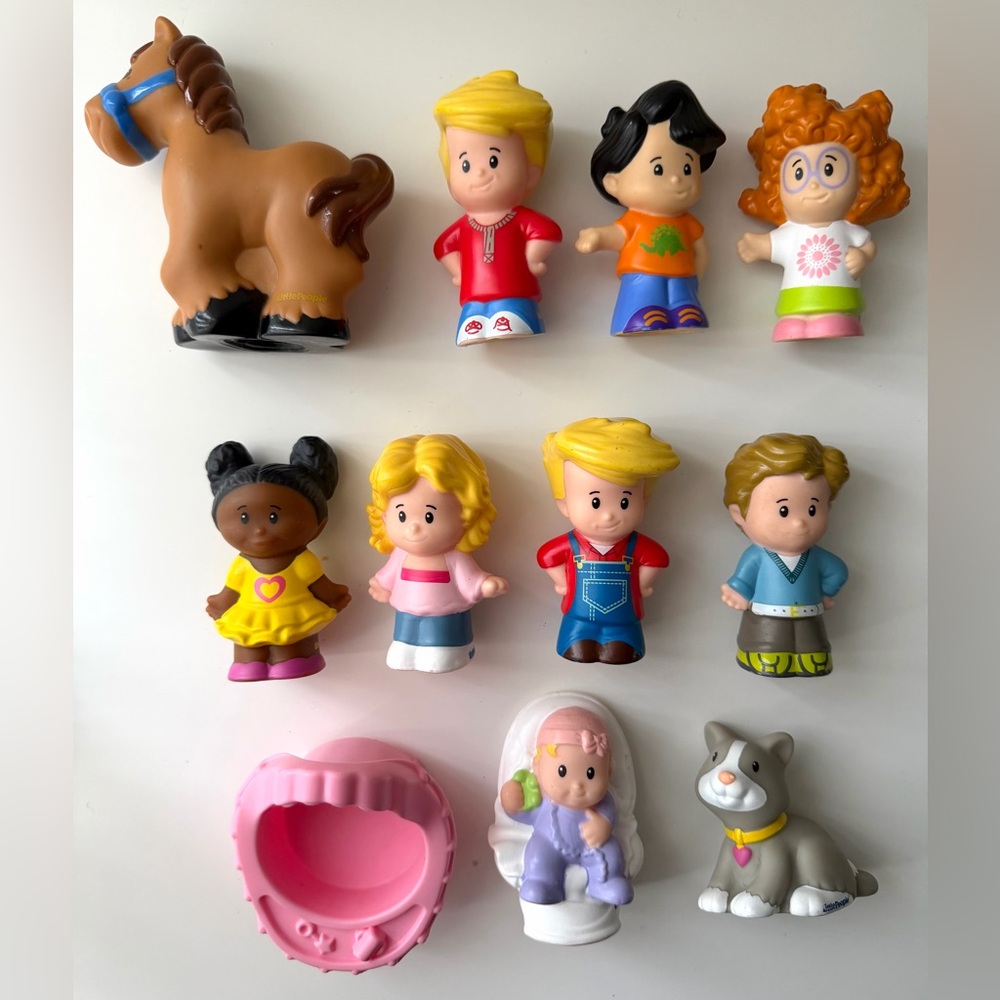 FISHER PRICE Little People Horse, Cat, Baby & Family Figures Lot 11 pc. Set